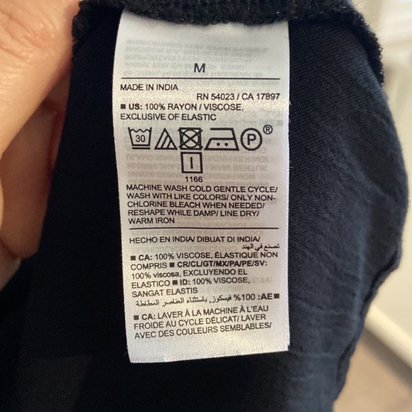 Old Navy Waist-Defined Cold-Shoulder Cutout
Smocked Mini Dress - Picture 5 of 6